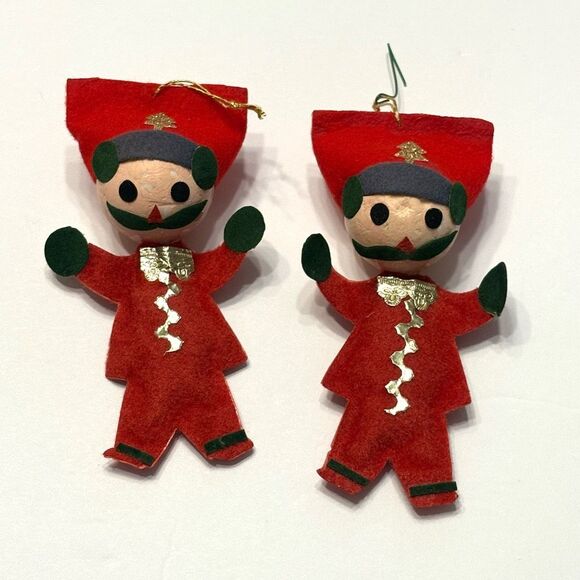 Vintage Christmas Toy Soldier Nutcracker Ornament Figurine Set Green Red Black - Picture 1 of 6